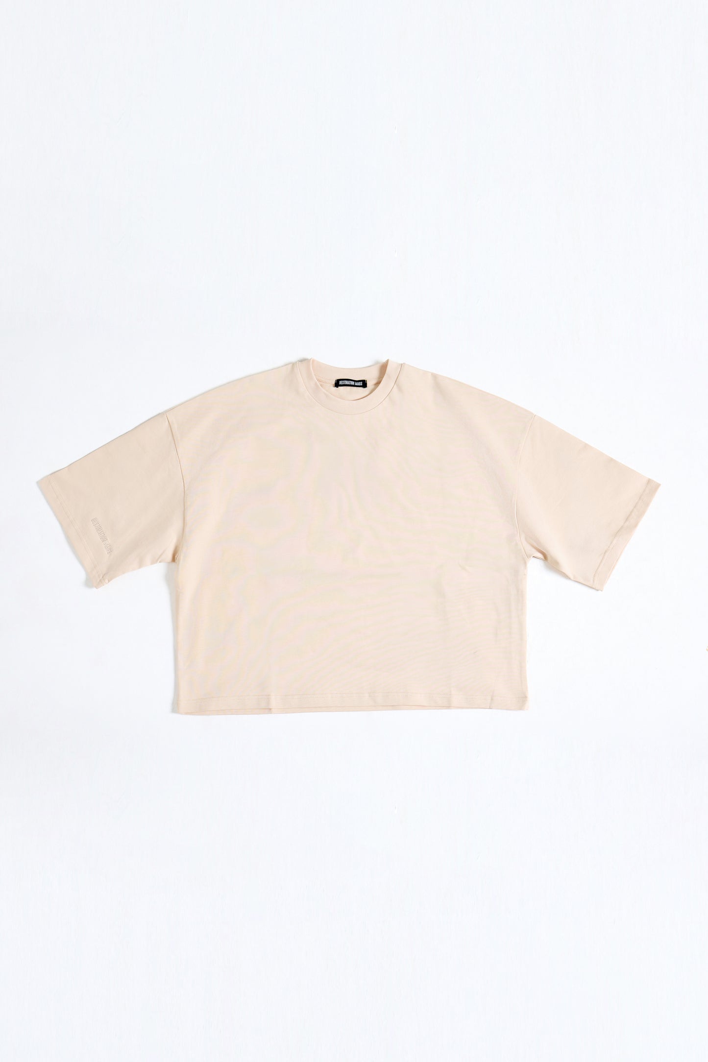 THIS SHORT SLEEVE DOESN'T CHASE TRENDS, IT SETS THEM.