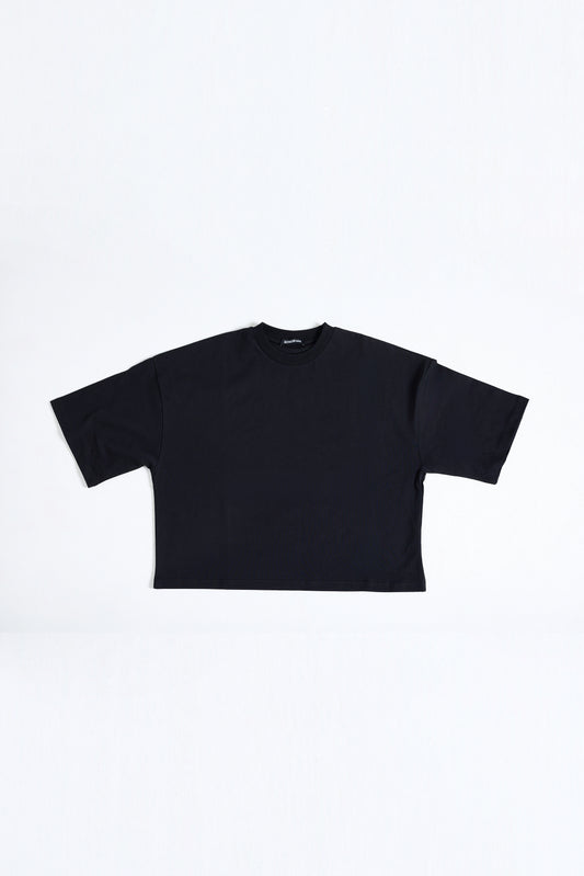 THIS SHORT SLEEVE DOESN'T CHASE TRENDS, IT SETS THEM.